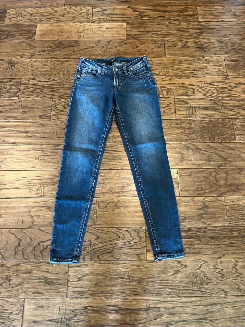 Silver Jeans Suki Skinny Mid Rise Size 28